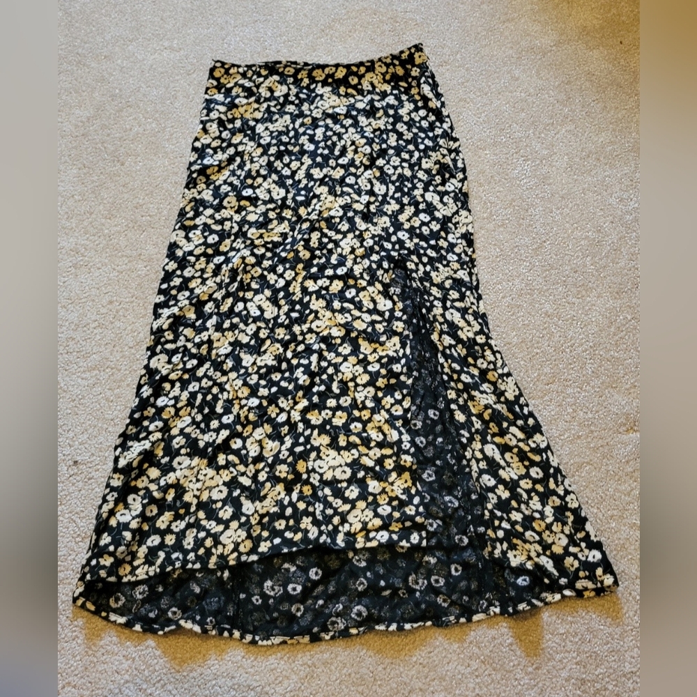 Abercrombie & Fitch black and yellow floral pattern long high low skirt with sli